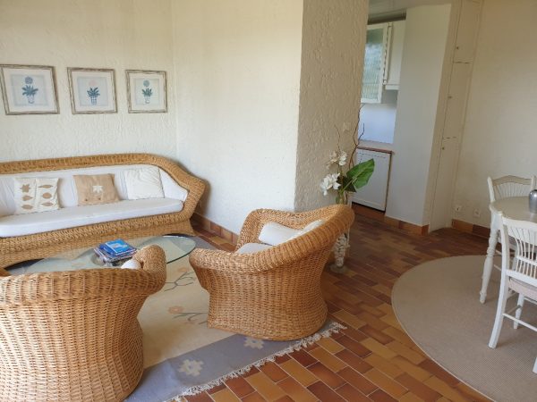 Appartement deux chambres vue Port – Image 4