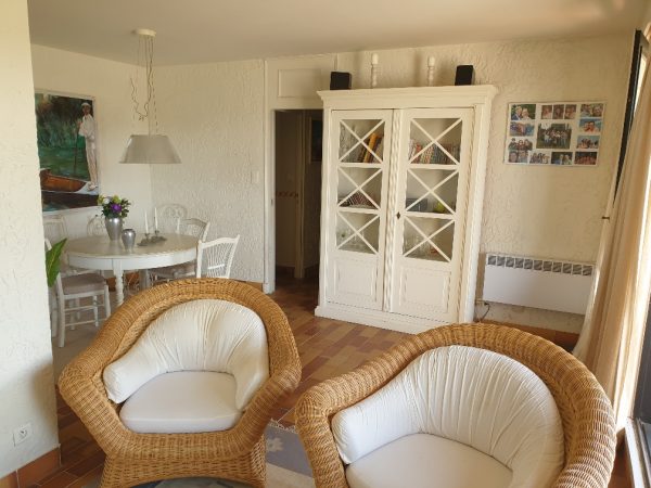 Appartement deux chambres vue Port – Image 6