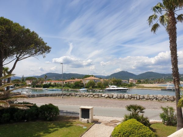 Appartement deux chambres vue Port – Image 9