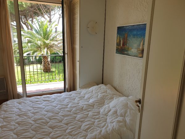 Appartement deux chambres vue Port – Image 11