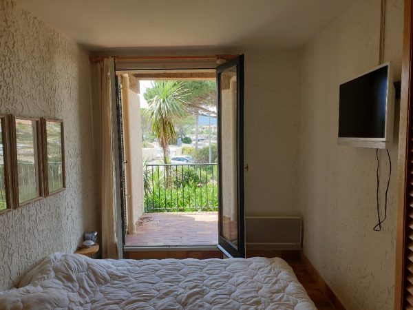 Appartement deux chambres vue Port – Image 12