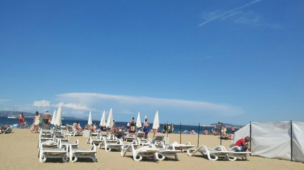 GRAND STUDIO VUE PORT 100 mètres plage – Image 8